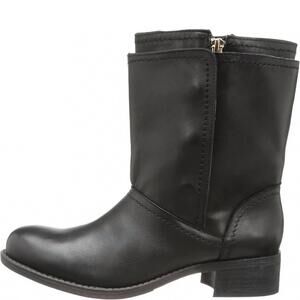 NEW BCBGENERATION women's everest boots in black